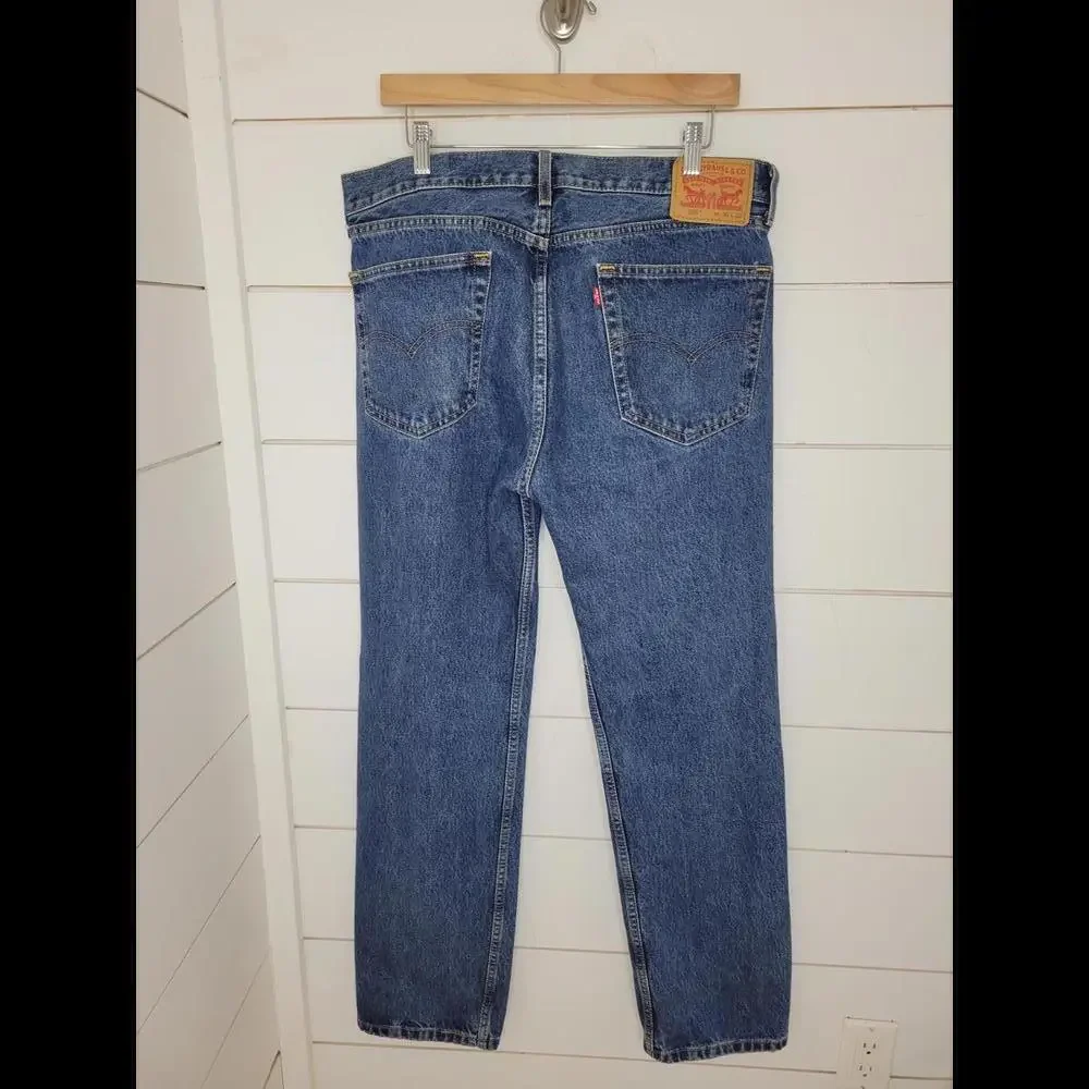 NWOT LEVI'S 505s 36x32 medium wash straight leg jeans